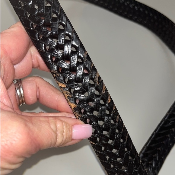 Men's Black Braided Leather Belt size 32” inches, preowned no label. - Picture 7 of 10